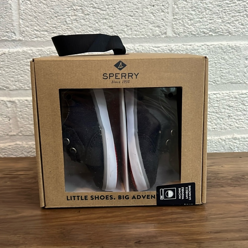 Sperry Spinnaker Crib Shoe NWT